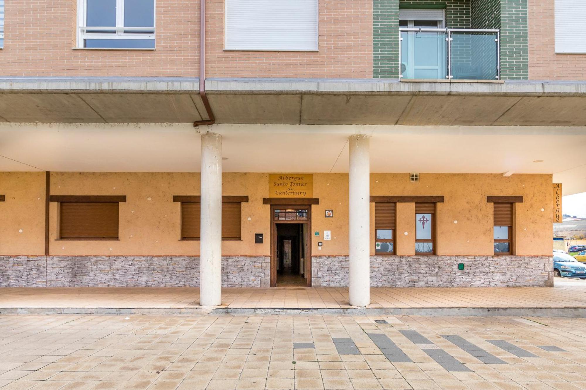 Albergue Santo Tomas De Canterbury Леон Екстериор снимка