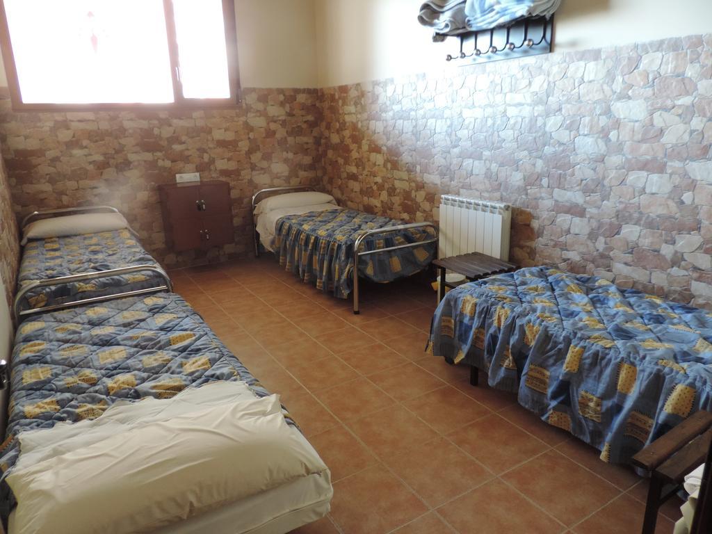 Albergue Santo Tomas De Canterbury Леон Екстериор снимка