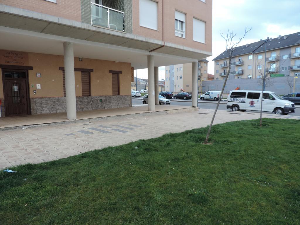 Albergue Santo Tomas De Canterbury Леон Екстериор снимка