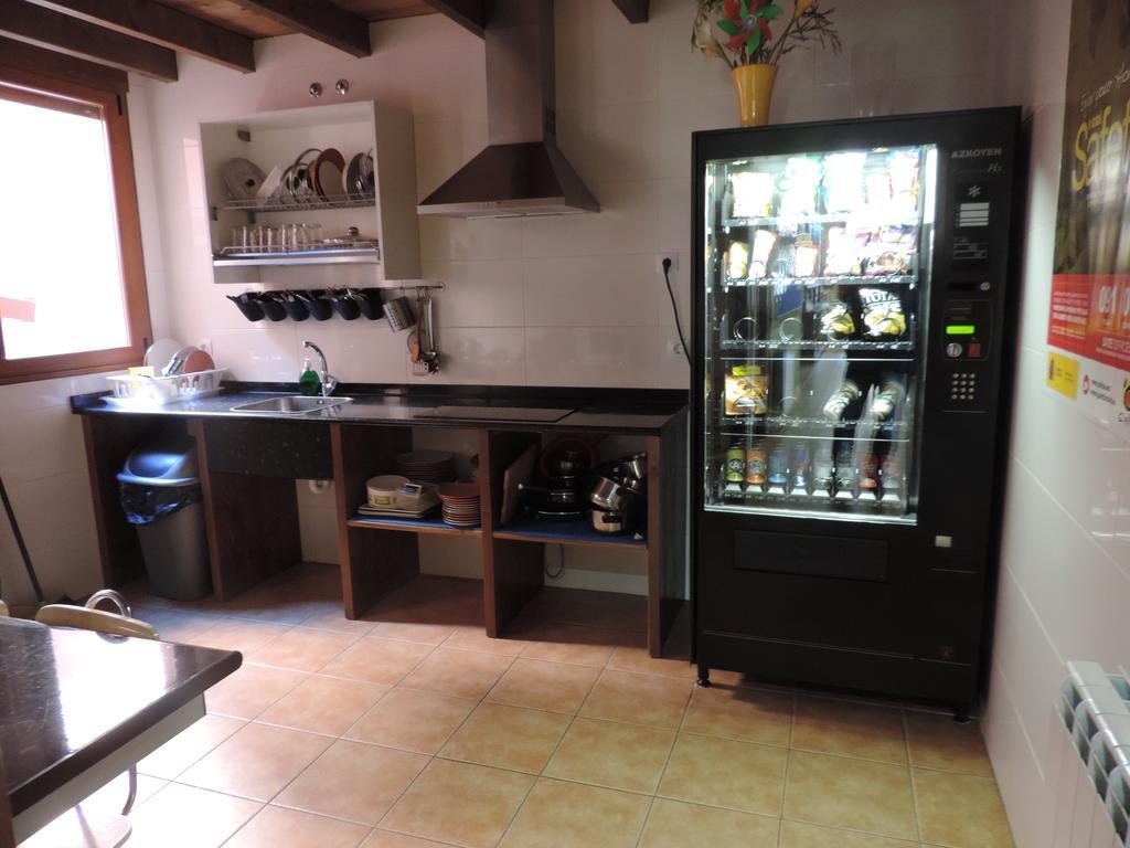 Albergue Santo Tomas De Canterbury Леон Екстериор снимка