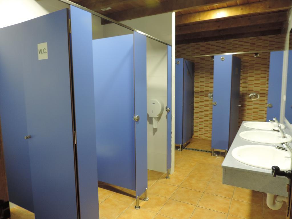 Albergue Santo Tomas De Canterbury Леон Екстериор снимка